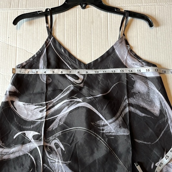 Athleta-S-black and gray patterned-100% cupro-adjustable, calm cool cami top. - Picture 11 of 12